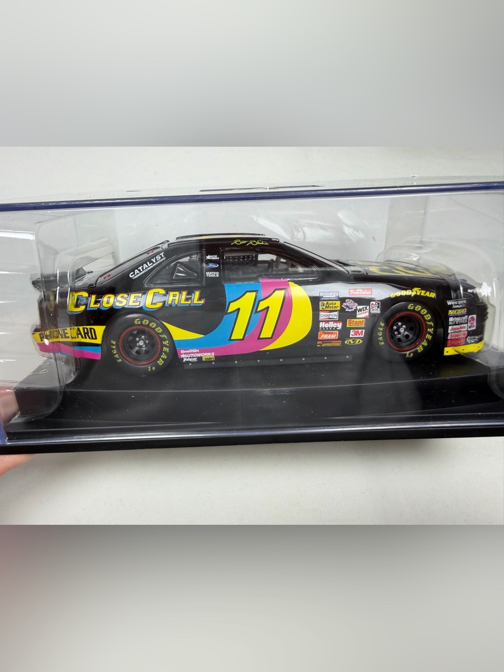 Revell 1:24 Brett Bodine #11 Close Call 1997 Ford Thunderbird NASCAR Diecast